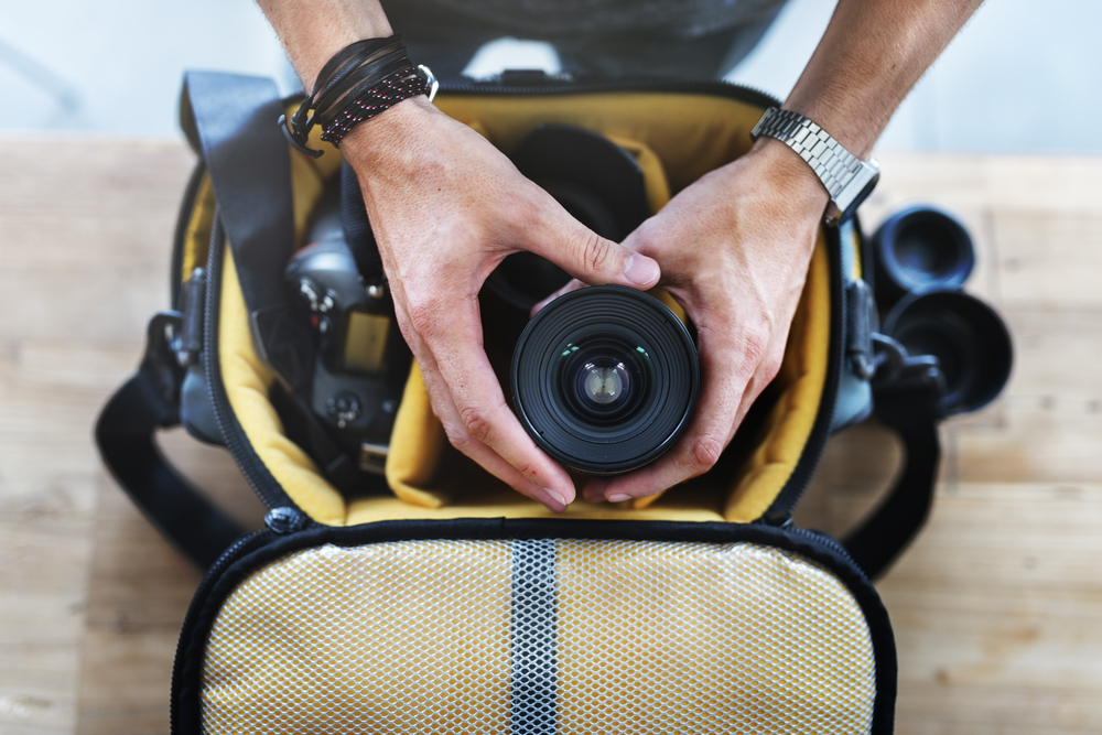 スリングバッグの人気おすすめ10選｜カメラを収納できる便利なアイテムとは | セレクト