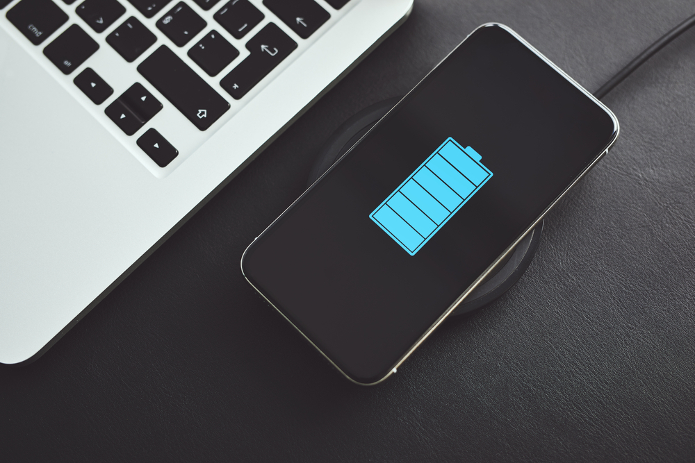 ワイヤレスモバイルバッテリーのおす...