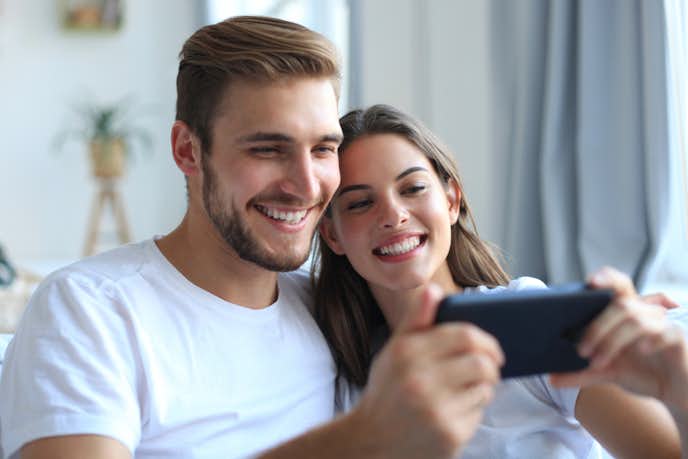 彼女持ちの男性を好きになったらどうする 彼女持ちを落として略奪する4つの方法 Smartlog