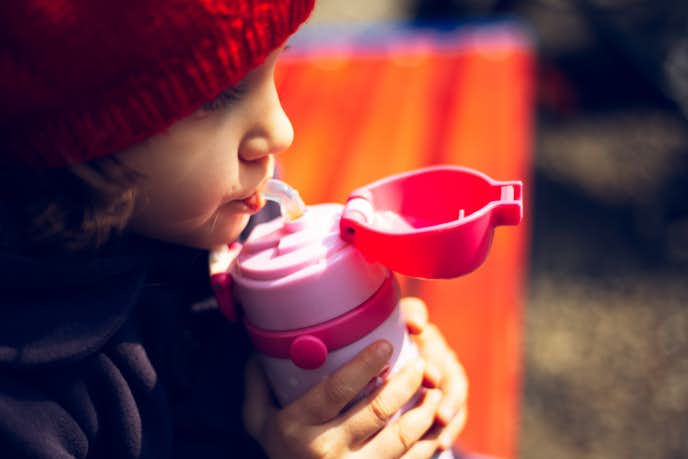 子供用 ストロー付き水筒の人気おすすめ7選 飲みやすいおしゃれマグとは Smartlog