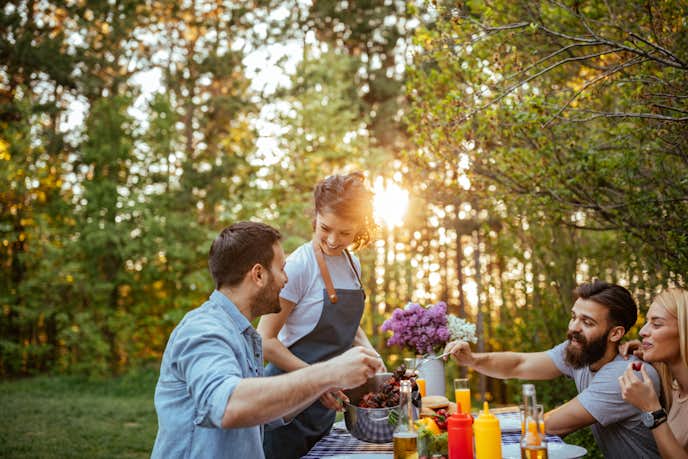 友達の紹介で恋人になる方法 付き合うメリットや初対面時の注意点を解説 Smartlog
