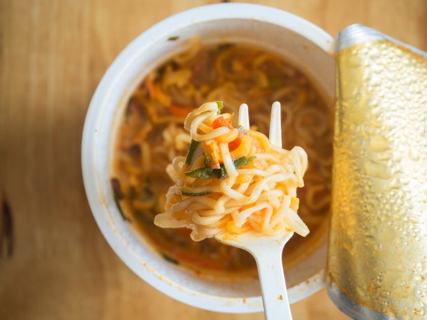 徹底比較 激辛カップ麺の人気おすすめランキング21 手軽で美味しいラーメンとは Smartlog 徹底比較 激辛カップ麺の人気おすすめランキング21 手軽で美味しいラーメンとは Smartlog