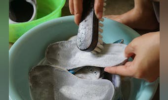 作業着用洗剤の人気おすすめ5選 油汚れや泥汚れを落とす最強アイテムとは Smartlog 作業着用洗剤の人気おすすめ5選 油汚れや泥汚れを落とす最強アイテムとは Smartlog