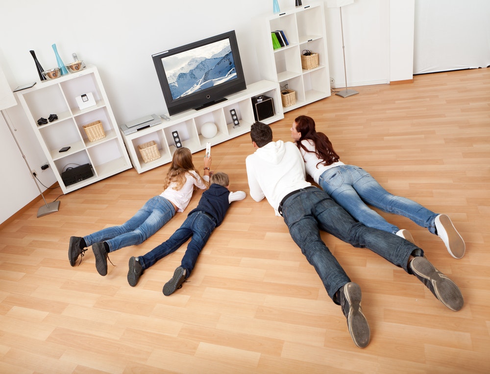 テレビ向け転倒防止グッズのおすすめランキング12選｜安全対策に人気のアイテムとは | Smartlog