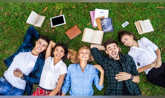 大学生はどこで出会う?出会いがない...