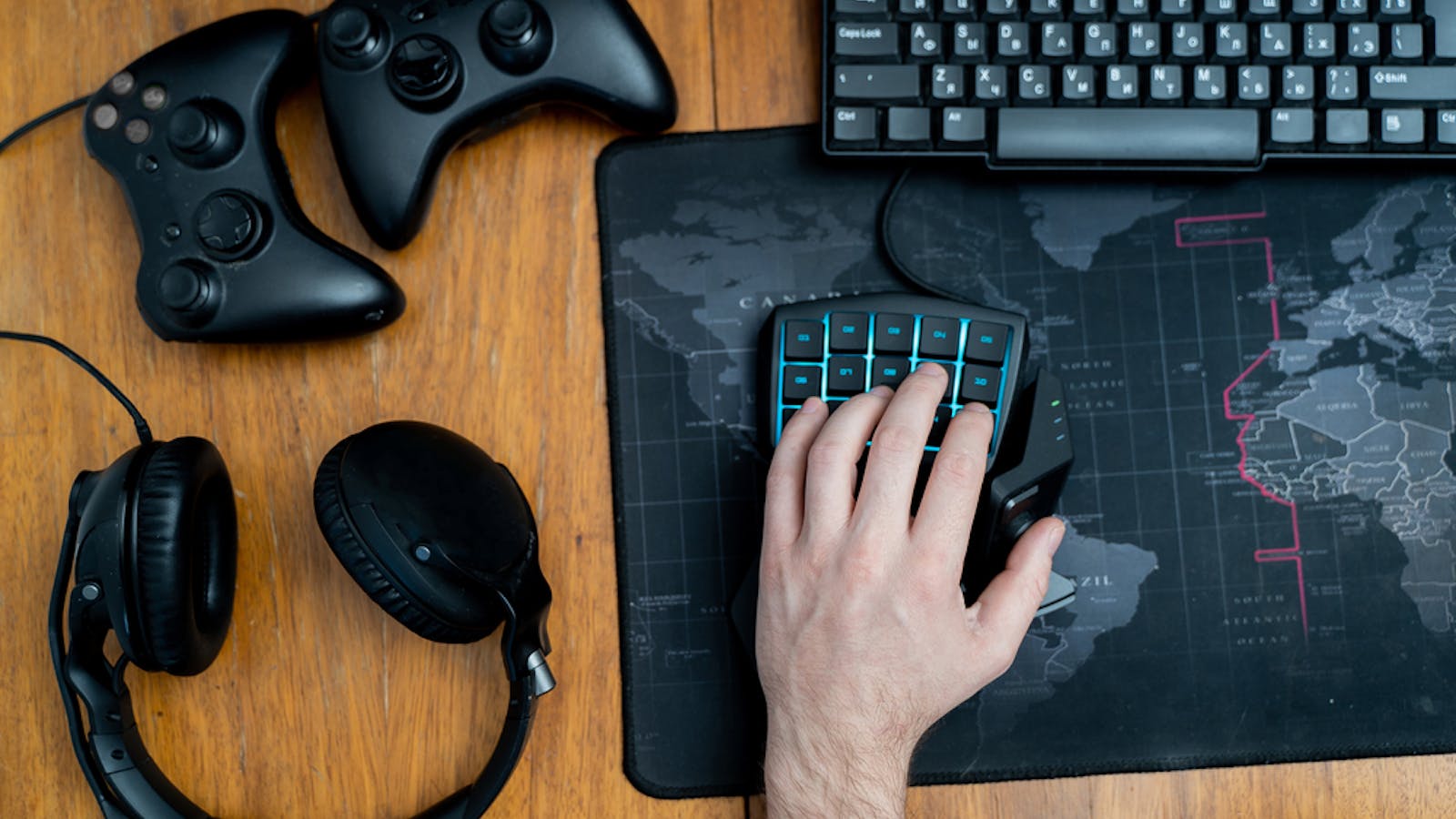 左手デバイスのおすすめ10選 ゲームで活躍する人気キーボードとは セレクト 左手デバイスのおすすめ10選 ゲームで活躍する人気キーボードとは セレクト