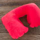 空気式ネックピローのおすすめランキング|人気のエアー携帯枕を徹底比較