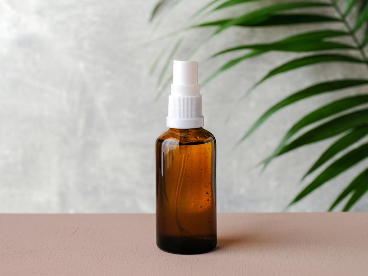 ヘアアイロン用スタイリング剤のおすすめランキング 熱から髪を守る優秀ヘアケア商品とは セレクト ヘアアイロン用スタイリング剤のおすすめランキング 熱から髪を守る優秀ヘアケア商品とは セレクト