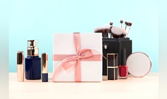女性が喜ぶ！化粧品プレゼントにおすすめな人気ブランドランキング15選