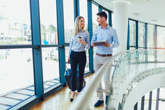 社内恋愛のきっかけ10選 職場恋愛中の男性心理 脈ありサインも紹介 Smartlog