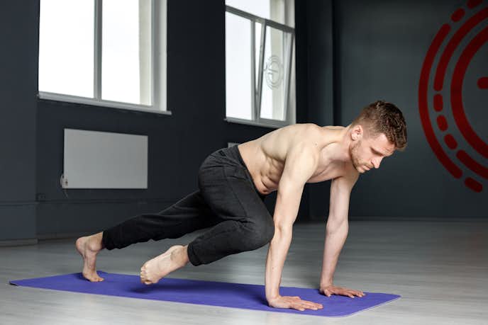 マウンテンクライマーの効果的なやり方 脂肪燃焼できるダイエットトレーニングとは Smartlog