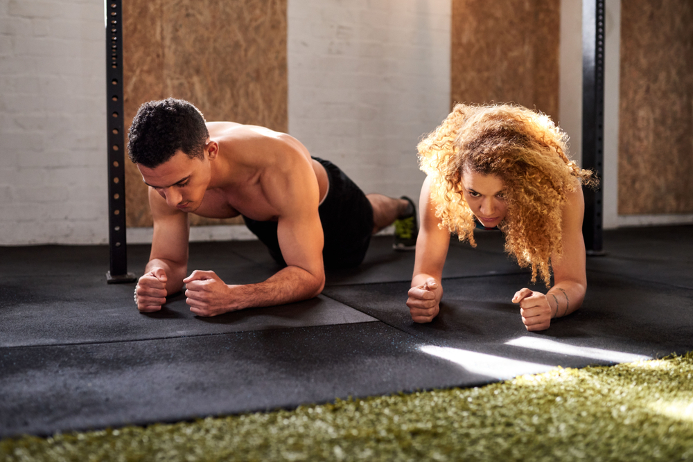 本当に正しいプランクはキツい。効果的なやり方で腹筋のお肉を引き締めよう！