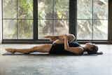 腰痛対策のストレッチ。腰の痛みを軽減する簡単な柔軟体操10選