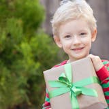 【低学年】小学生の男の子が喜ぶ誕生日プレゼ...