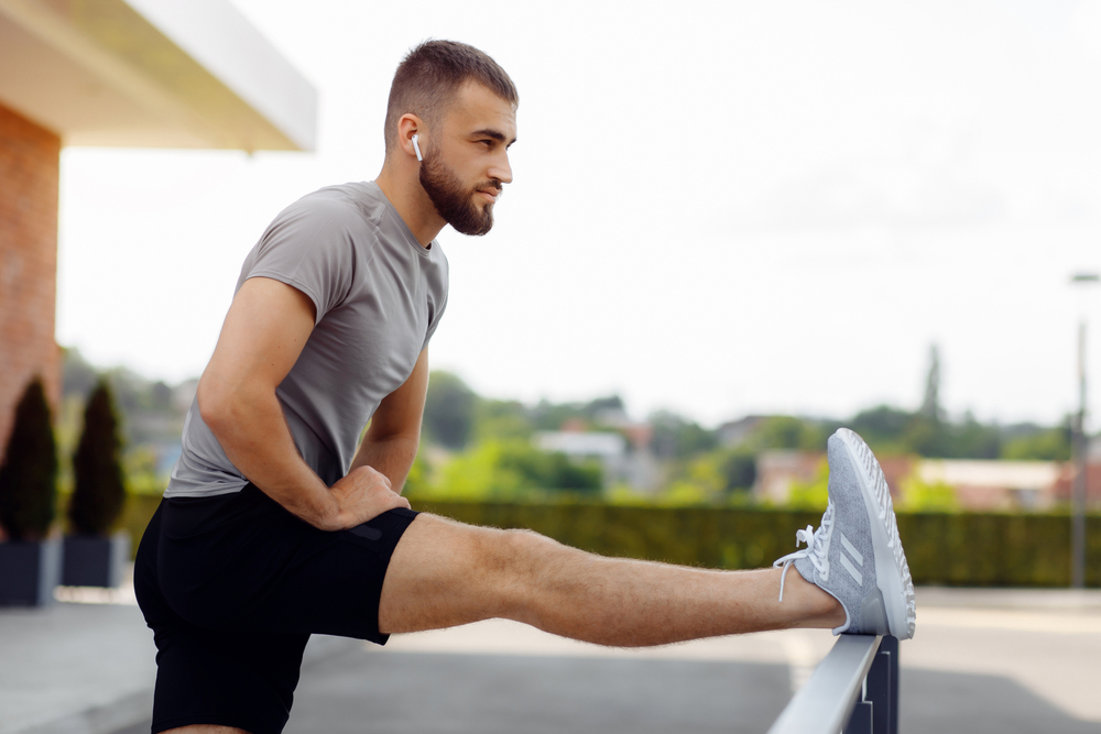 動的ストレッチメニュー10種類。体を柔らかくする簡単で効果的な柔軟体操とは？