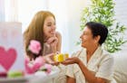 50代の母親が喜ぶ誕生日プレゼント15選｜...