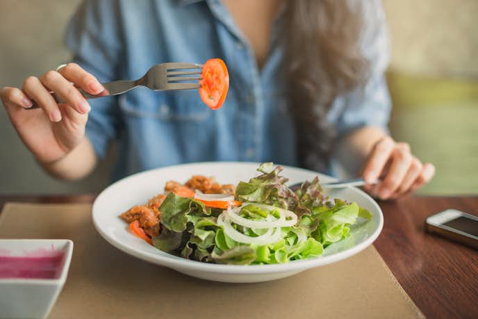 ダイエット中の夜食おすすめ集 太らない コンビニ飯 簡単レシピ を大公開 Smartlog