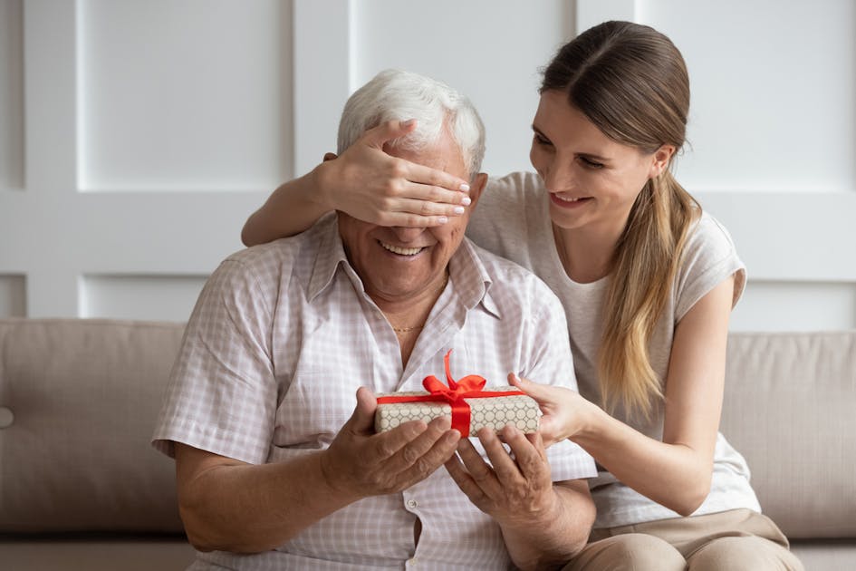 60代の父親が喜ぶ誕生日プレゼント特集 お父さんにおすすめの人気ギフトを紹介 Smartlog