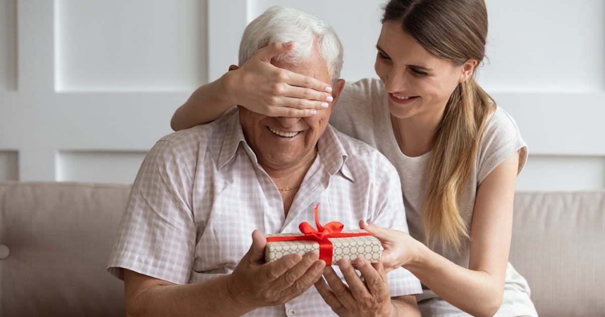 60代の父親が喜ぶ誕生日プレゼント特集 お父さんにおすすめの人気ギフトを紹介 Smartlog 60代の父親が喜ぶ誕生日プレゼント特集 お父さんにおすすめの人気ギフトを紹介 Smartlog