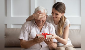 60代の父親が喜ぶ誕生日プレゼント...