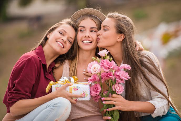 高校生 女友達が喜ぶおすすめの誕生日プレゼントランキング10選 Smartlog