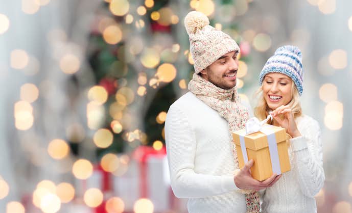 付き合いたての彼女が喜ぶクリスマスプレゼント12選 彼氏必見の人気ギフトを解説 Smartlog