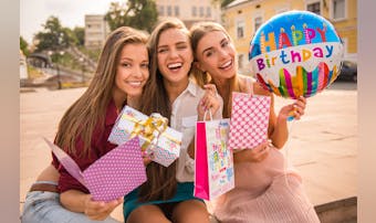 10代の女友達へおすすめの誕生日プレゼント15選｜女子が喜ぶ誕プレを大特集