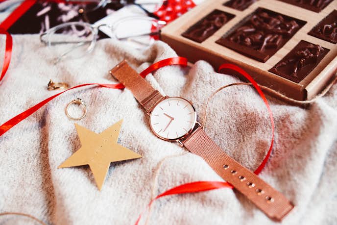 彼女が喜ぶ腕時計のクリスマスプレゼント：人気ブランドのレディースウォッチ