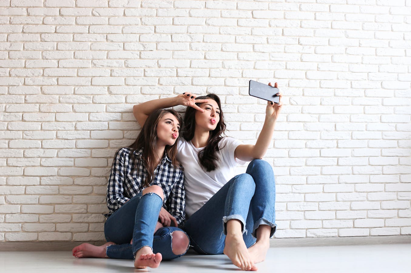 顔を加工できる人気おすすめアプリ10選 小顔補正が綺麗な盛れるカメラアプリとは セレクト 顔を加工できる人気おすすめアプリ10選 小顔補正が綺麗な盛れるカメラアプリとは セレクト