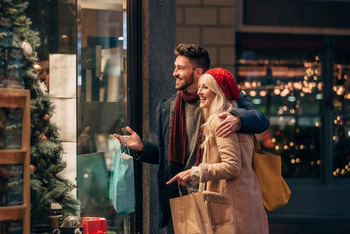 クリスマスプレゼントを一緒に買いに行くのはアリ 恋人が喜ぶギフトが買えるスポットとは 最高のクリスマスプレゼント21 By Smartlog