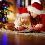 【2024年】クリスマスプレゼントにおすすめの絵本12選|子供が喜ぶ人気書籍とは