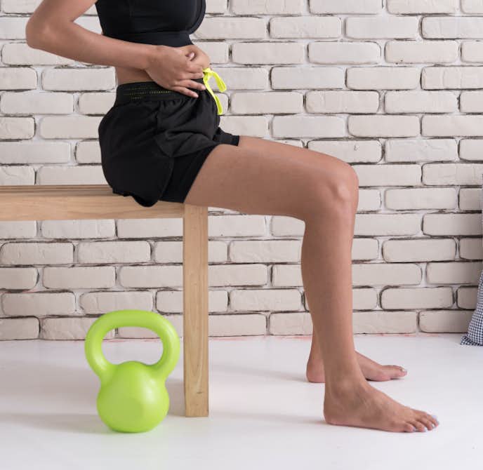 座りながらダイエットメニュー 仕事中も出来る効果的な痩せる運動とは Smartlog