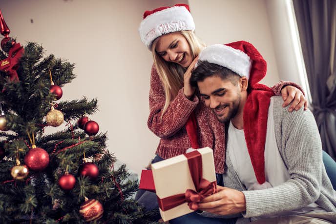付き合いたての彼氏に贈るクリスマスプレゼント10選 男性が喜ぶ初めてのギフトとは Smartlog