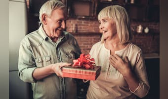 80代男性が喜ぶ誕生日プレゼント。...