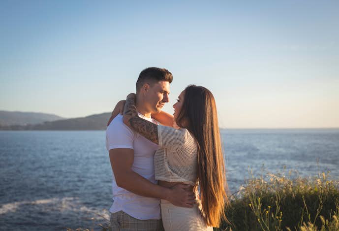 彼氏ができたら何をする 周りへの報告方法 付き合う上での注意点を解説 Smartlog