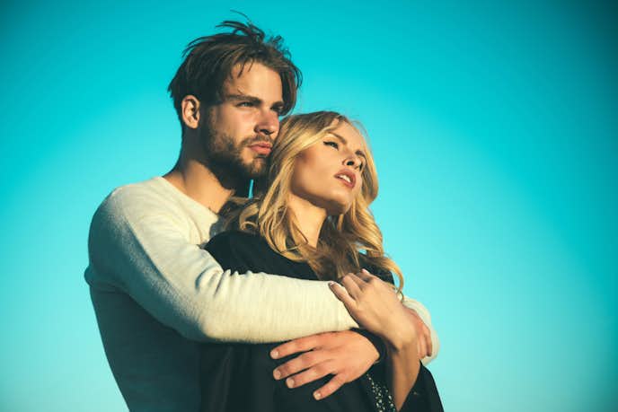 男女が恋愛をする意味とは 恋をして付き合うメリット デメリットを解説 Smartlog 男女が恋愛をする意味とは 恋をして付き合うメリット デメリットを解説 Smartlog