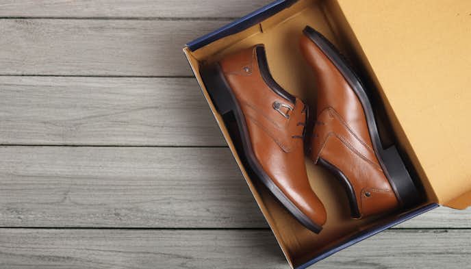 男性が喜ぶ靴のプレゼント 彼氏 夫 男友達におすすめのシューズギフト集 Smartlog