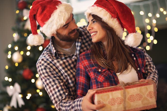 恋人が驚くクリスマスサプライズ特集 絶対に喜ばれるプレゼントの渡し方とは 最高のクリスマスプレゼント21 By Smartlog