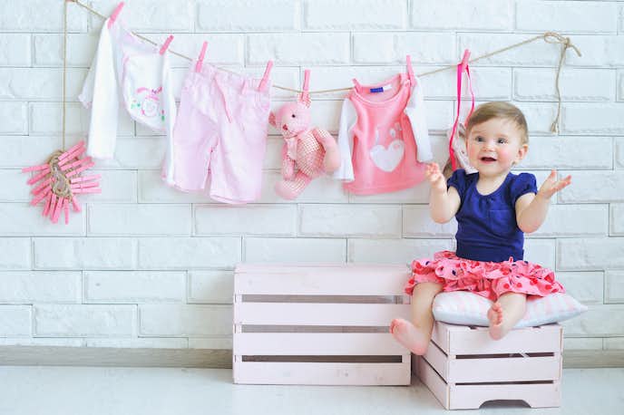 ベビー服のおすすめブランドランキング10選 出産祝いに人気の赤ちゃん服とは Smartlog
