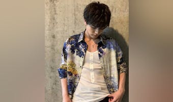 EXILE・岩田剛典が着用する“柄...
