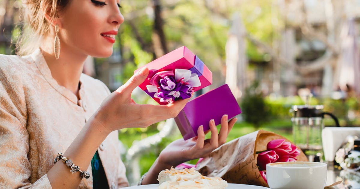 30代女性向け 誕生日プレゼントにおすすめの人気アクセサリー特集 Smartlog 30代女性向け 誕生日プレゼントにおすすめの人気アクセサリー特集 Smartlog