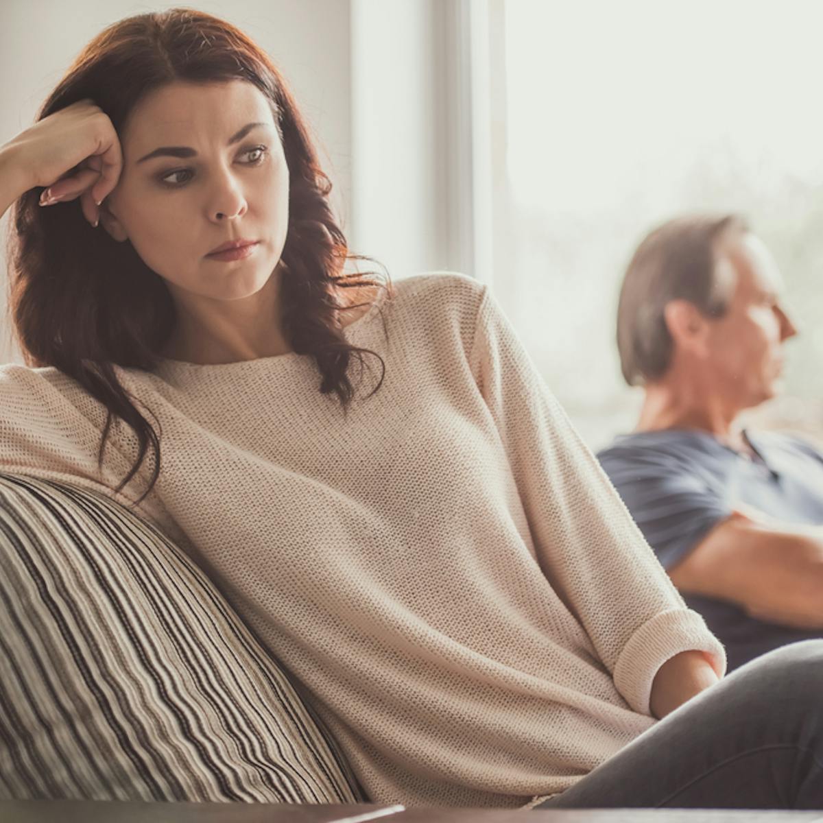 旦那と別れたいけどこの先不安 必要な6つの準備と穏便に離婚するコツを解説 Smartlog 旦那と別れたいけどこの先不安 必要な6つの準備と穏便に離婚するコツを解説 Smartlog