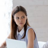 素行不良の意味とは?普段からトラブルや問題...