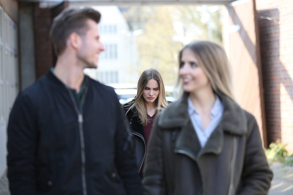 彼氏の元カノに嫉妬する理由とは ヤキモチを妬かずに付き合う方法を紹介 Smartlog 彼氏の元カノに嫉妬する理由とは ヤキモチを妬かずに付き合う方法を紹介 Smartlog