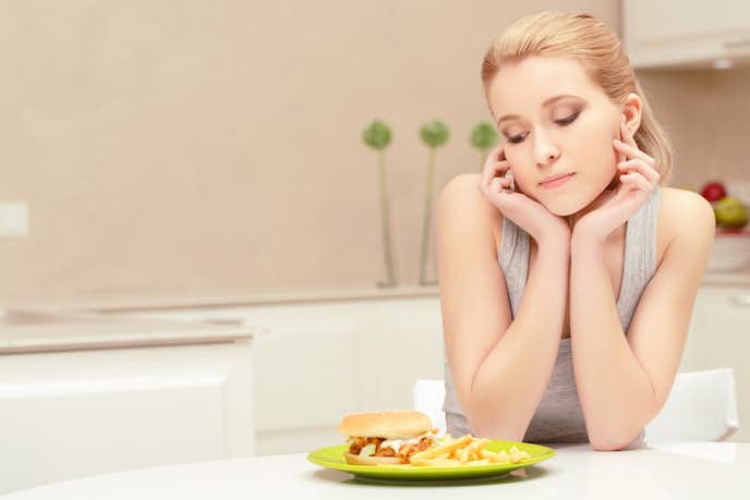 ダイエットの長い停滞期から抜け出すコツ｜極端な食事制限を行う