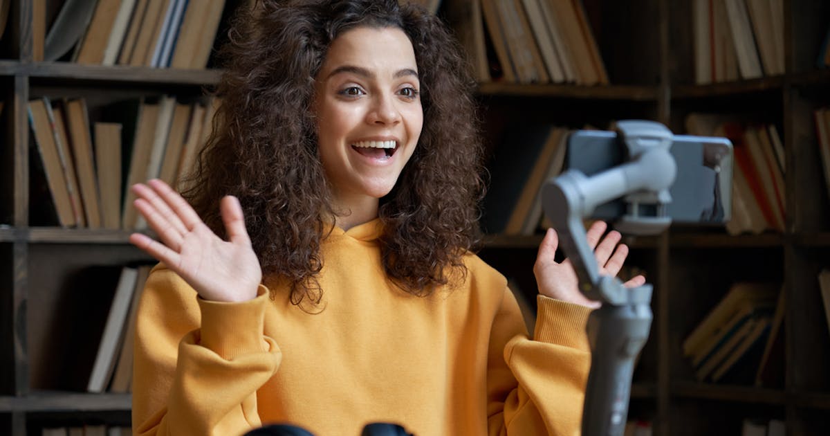 プロフィールムービー作成アプリのおすすめ10選 結婚式の動画も作れる人気アプリを紹介 Smartlog プロフィールムービー作成アプリのおすすめ10選 結婚式の動画も作れる人気アプリを紹介 Smartlog