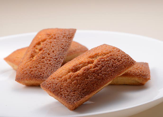 ホワイトデーのおしゃれなお菓子にせんねんの木のフィナンシェ