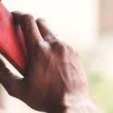 振った&振られた元彼から連絡が来る理由とは?状況別に7つの対応方法を解説!