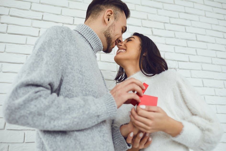 同棲から結婚に踏み切るタイミングはどのくらい 最適な期間と婚約のきっかけを紹介 Smartlog