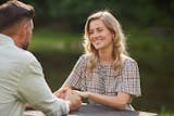 既婚者なのに恋をした男性の態度とは 既婚男性が恋に落ちる理由と対処法も解説 Smartlog